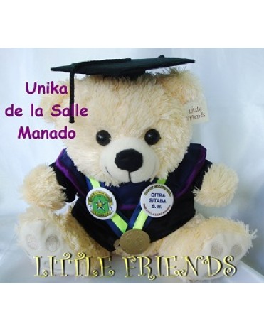 Boneka Wisuda Universitas Katolik De La Salle Manado (30 cm)
